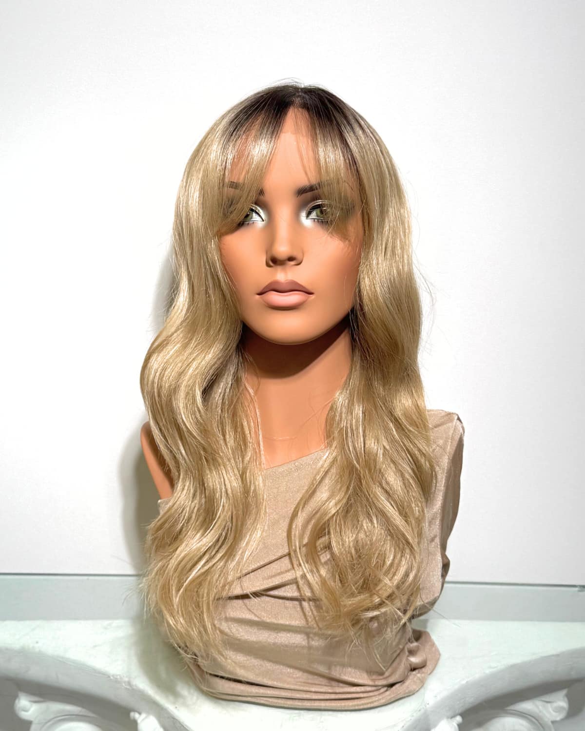 Jewel : Blonde Synthetische Wig