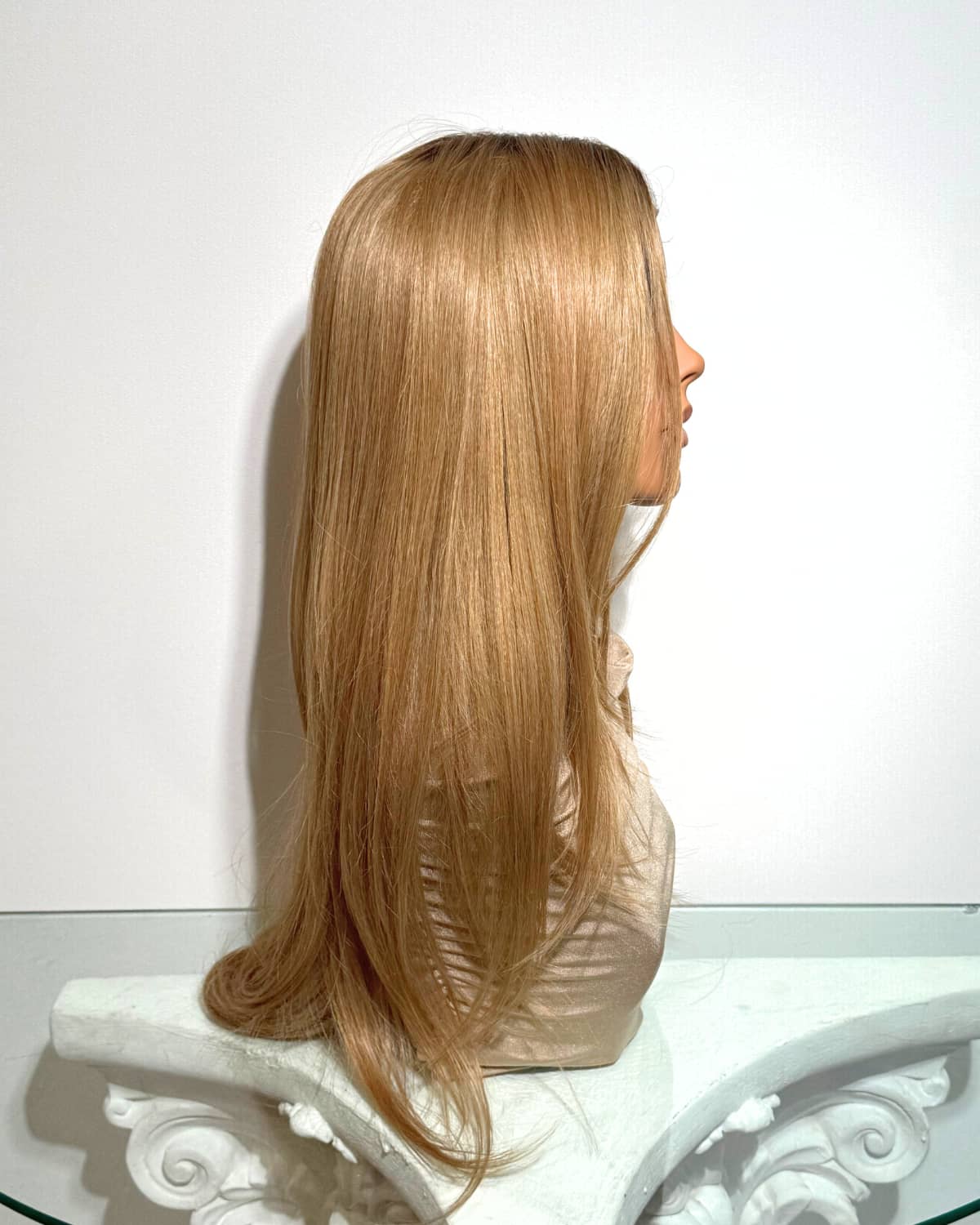 Bénédiction : Perruque fermée bouclée