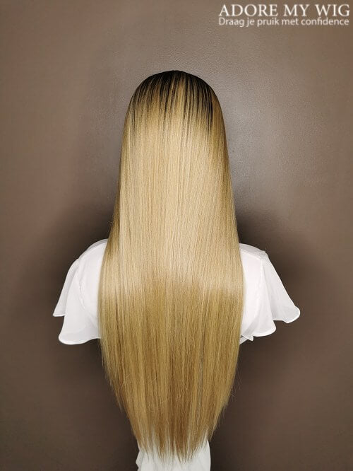 Change: Straight Middle Part Wigs