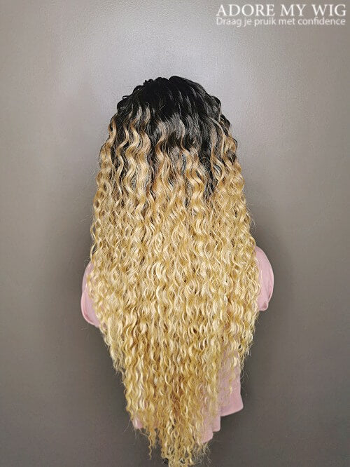 Riva: Peluca Rizada Caribeña