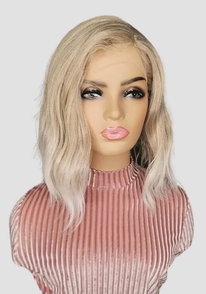 Chiarezza: Parrucca bob grigia