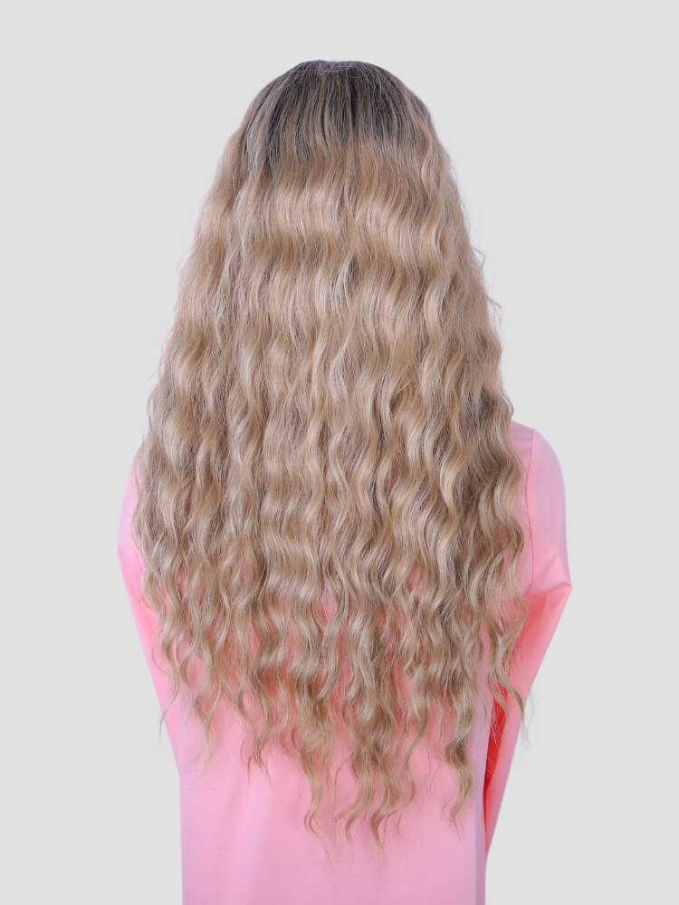 Jayla: Ashblonde wig