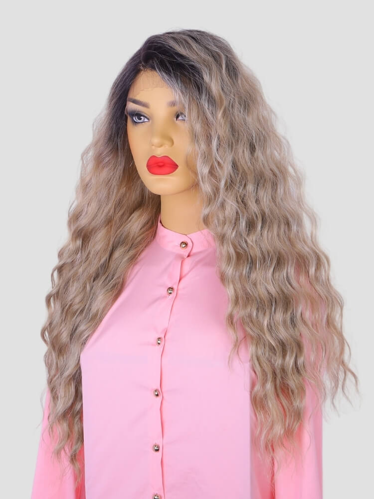 Jayla: Ashblonde wig