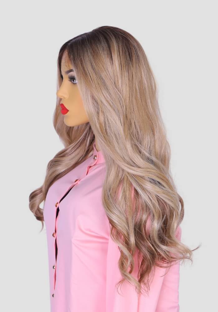 Prestige: Golvend Blonde Pruik