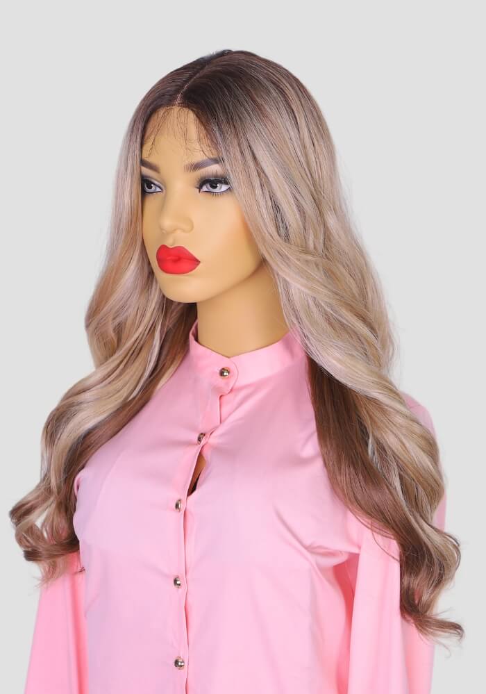 Prestige: Golvend Blonde Pruik